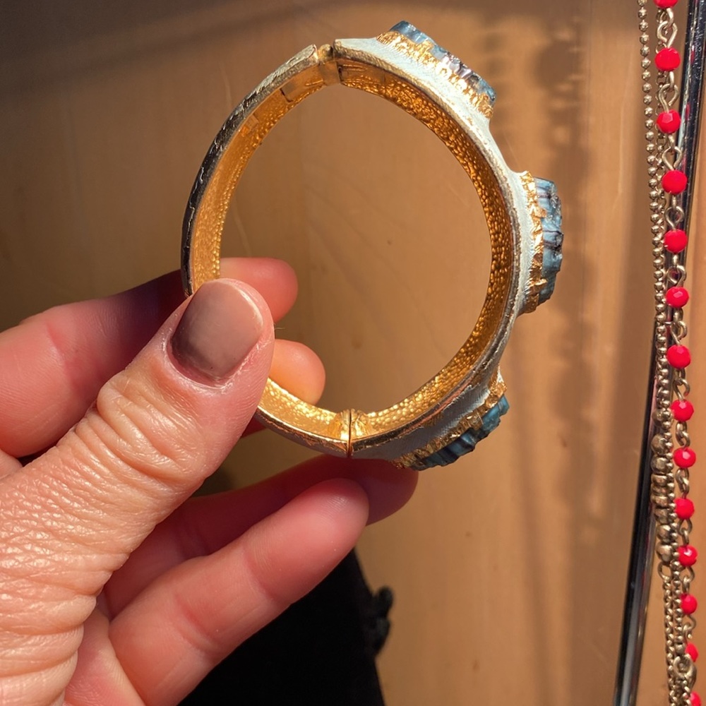 Castlecliff(VINTAGE)Bangle - Picture 9 of 9